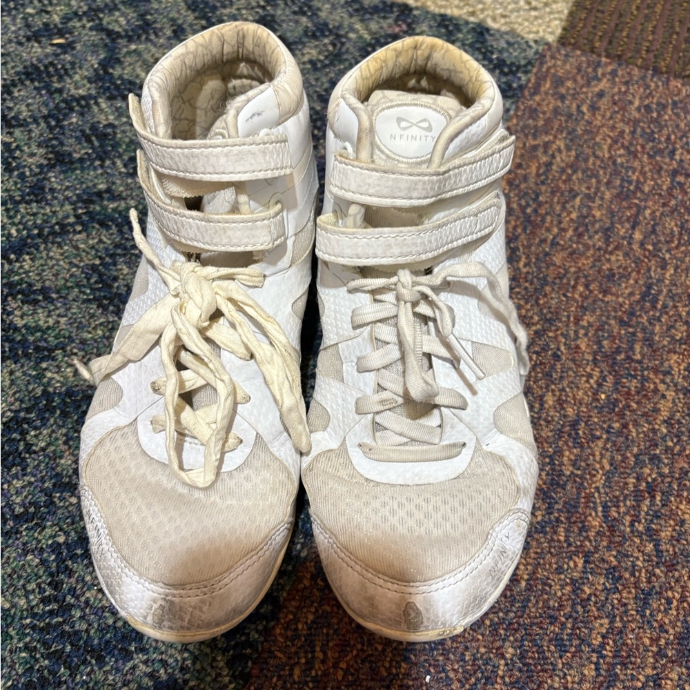 NFINITY BEAST CHEER SHOES SZ 6.5